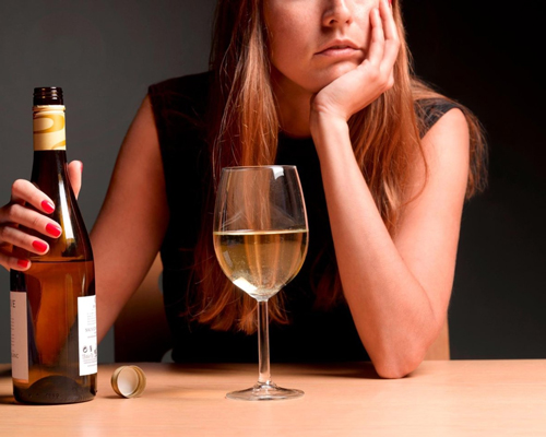 Анонимное лечение женского алкоголизма в Боброве